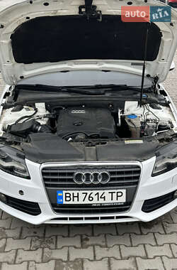 Седан Audi A4 2010 в 