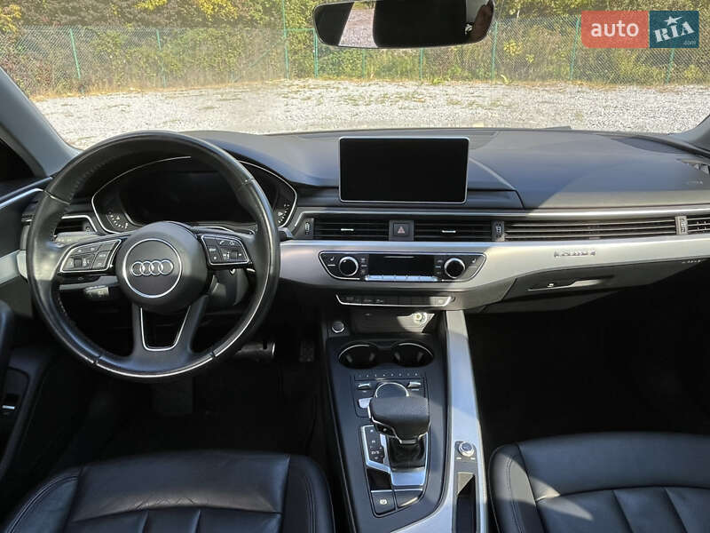 Седан Audi A4 2018 в Львове