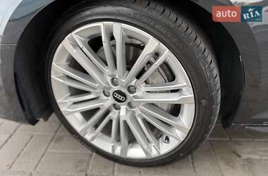 Седан Audi A4 2019 в 