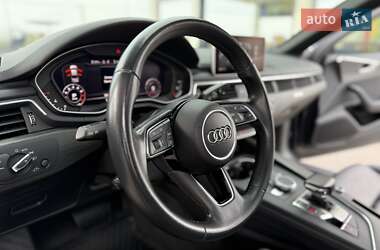 Седан Audi A4 2019 в 