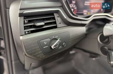Седан Audi A4 2019 в 