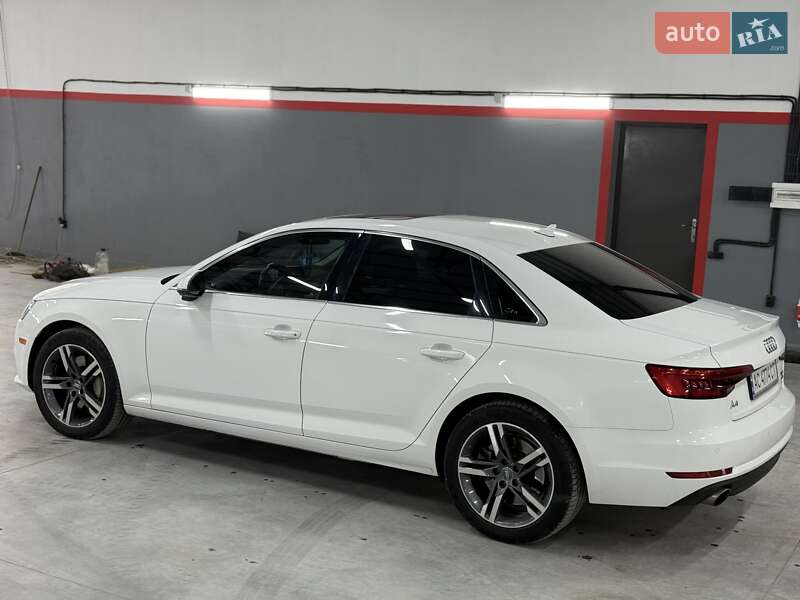 Седан Audi A4 2017 в Любомле