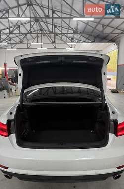 Седан Audi A4 2017 в 