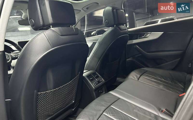 Седан Audi A4 2015 в Черновцах