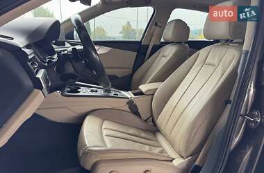 Седан Audi A4 2016 в 