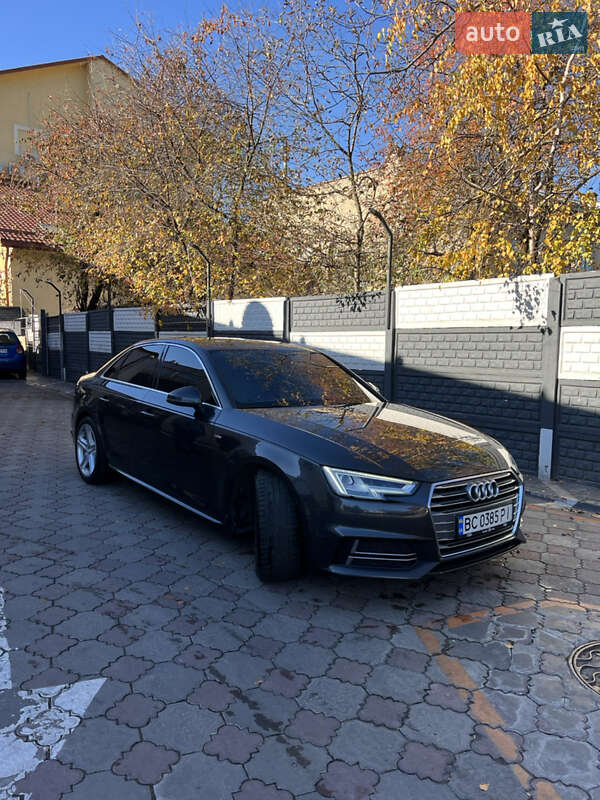 Седан Audi A4 2018 в Львове