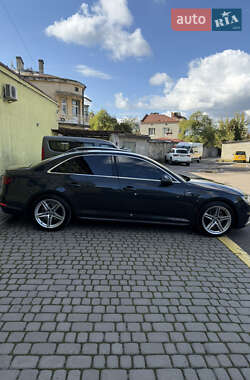 Седан Audi A4 2018 в 