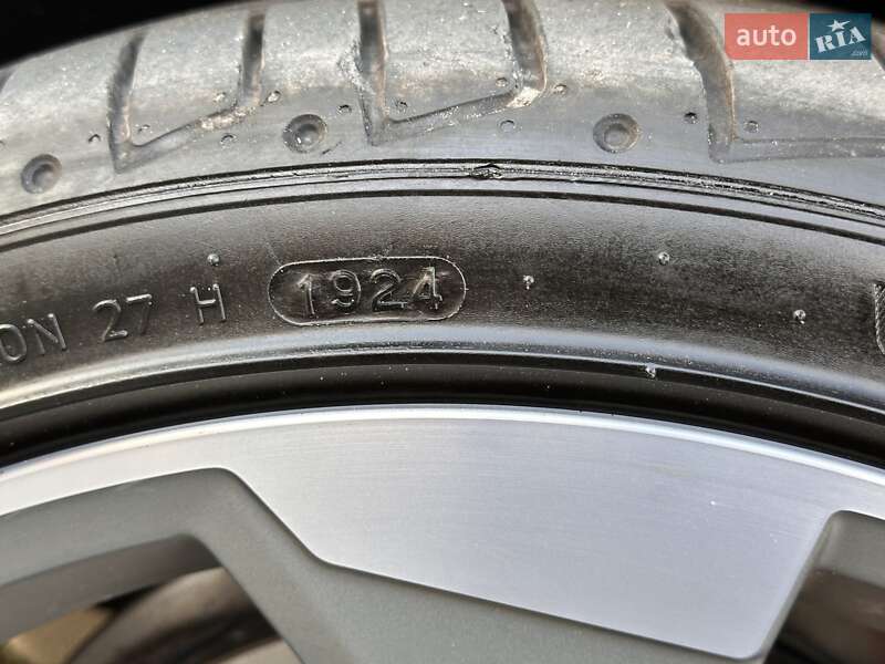 Седан Audi A4 2024 в Львове