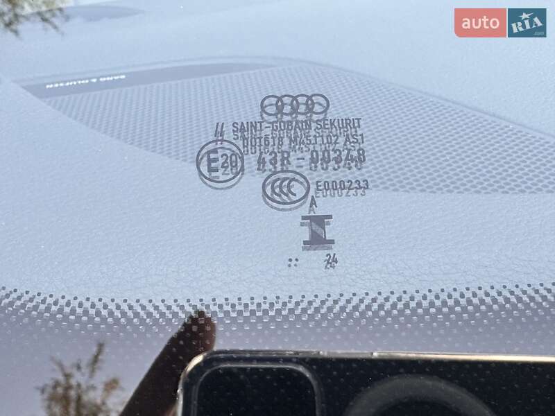 Седан Audi A4 2024 в Львове