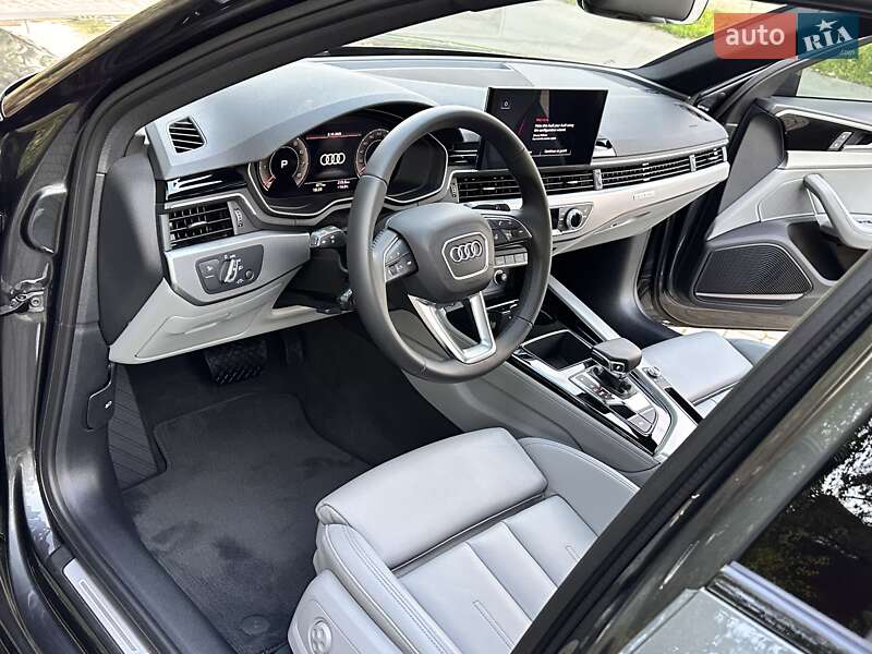 Седан Audi A4 2024 в Львове