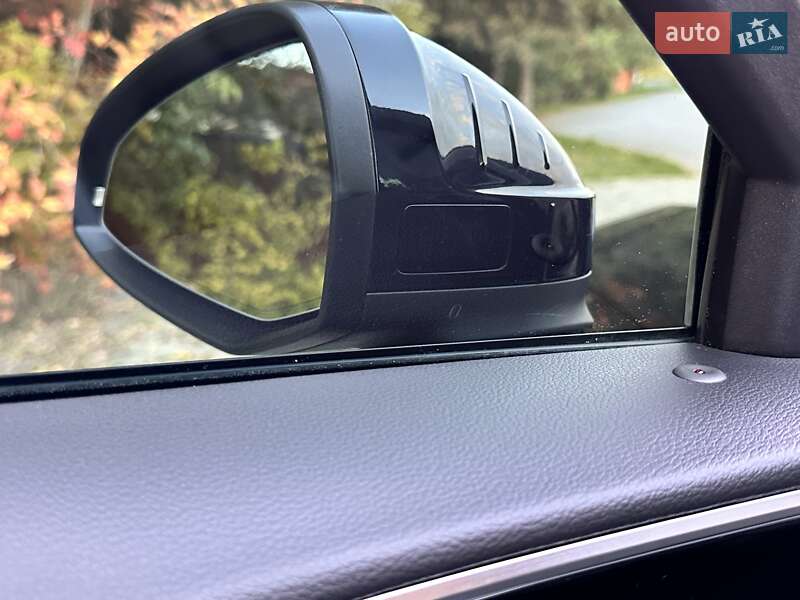 Седан Audi A4 2024 в Львове