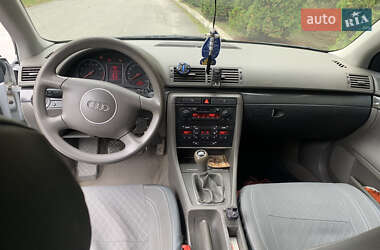 Седан Audi A4 2001 в 