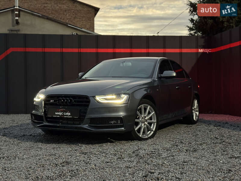 Седан Audi A4 2014 в Луцке