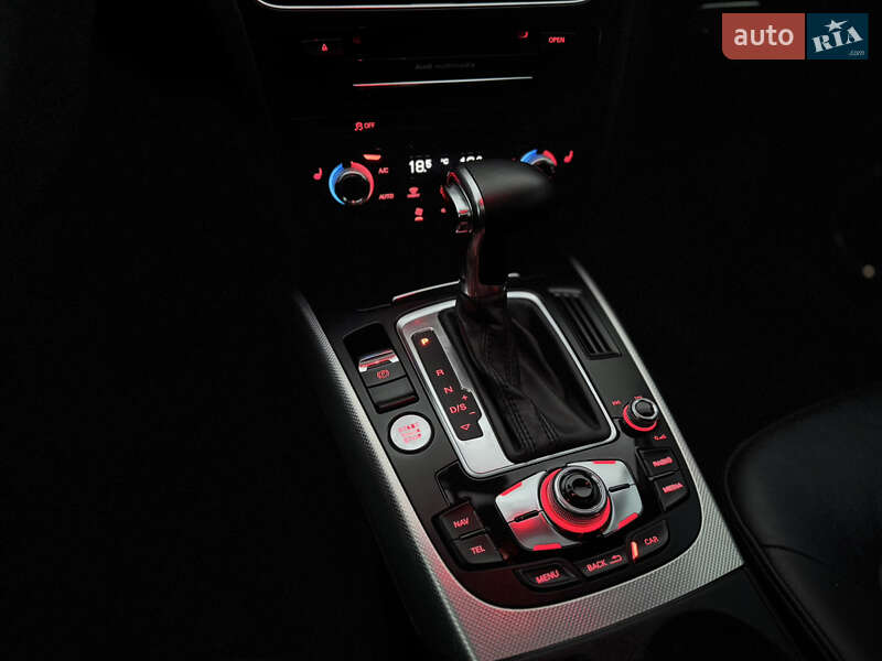 Седан Audi A4 2014 в Луцке
