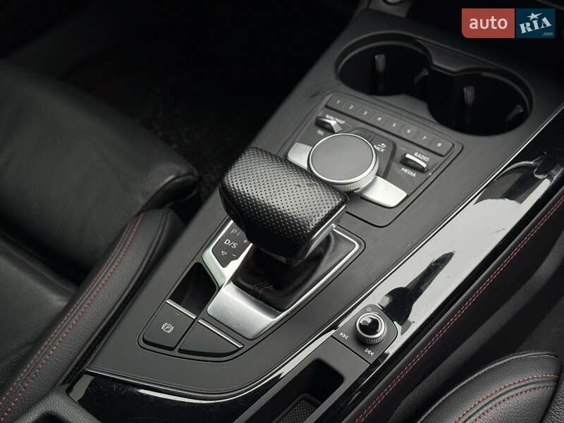 Седан Audi A4 2017 в Ивано-Франковске