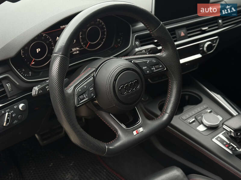 Седан Audi A4 2017 в Ивано-Франковске