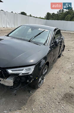 Седан Audi A4 2017 в 