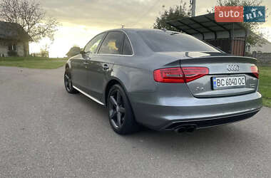 Седан Audi A4 2015 в 