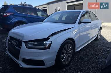 Седан Audi A4 2015 в Львове