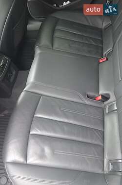 Седан Audi A4 2016 в 