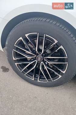 Седан Audi A4 2016 в 