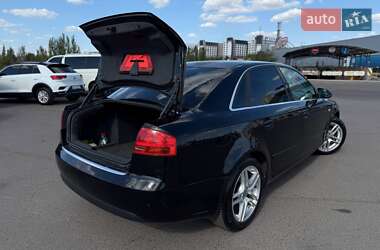 Седан Audi A4 2005 в 