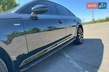 Седан Audi A4 2018 в 