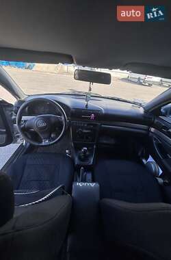 Седан Audi A4 1998 в 