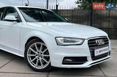 Седан Audi A4 2014 в 