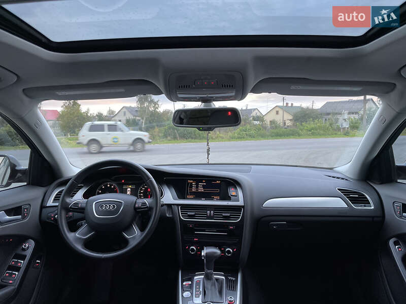 Седан Audi A4 2013 в Яворове