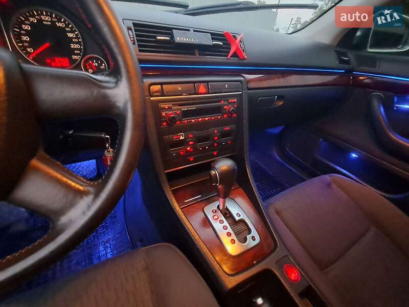 Седан Audi A4 2006 в Дрогобыче