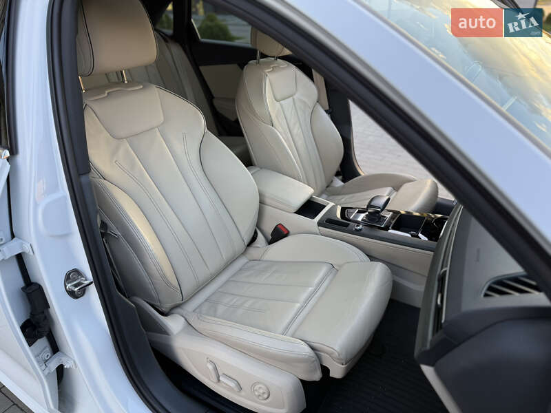 Седан Audi A4 2020 в Луцьку