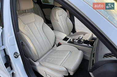 Седан Audi A4 2020 в 