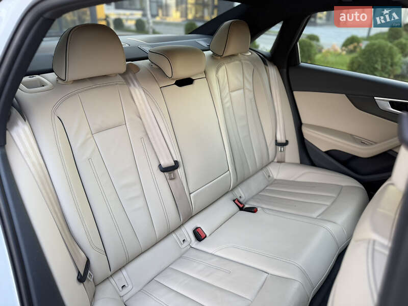 Седан Audi A4 2020 в Луцьку