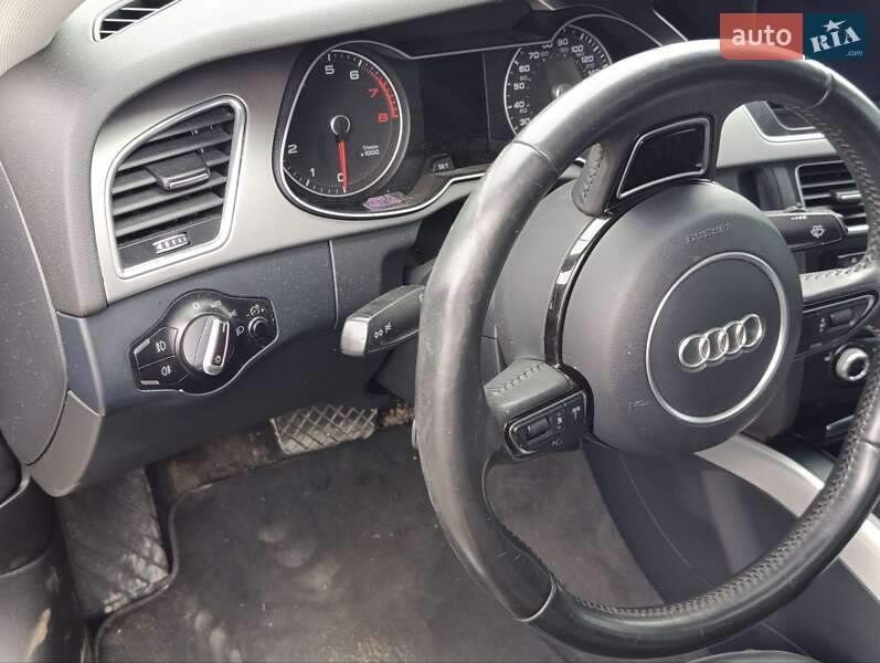 Седан Audi A4 2015 в Луцке