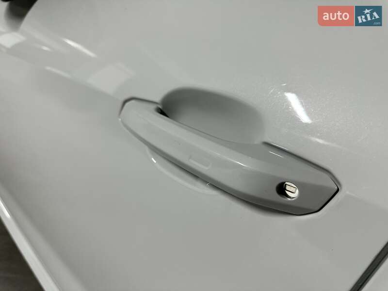 Седан Audi A4 2020 в Дніпрі