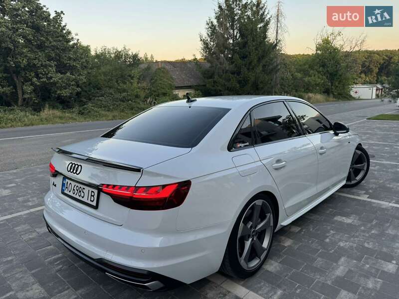 Седан Audi A4 2020 в Перечині