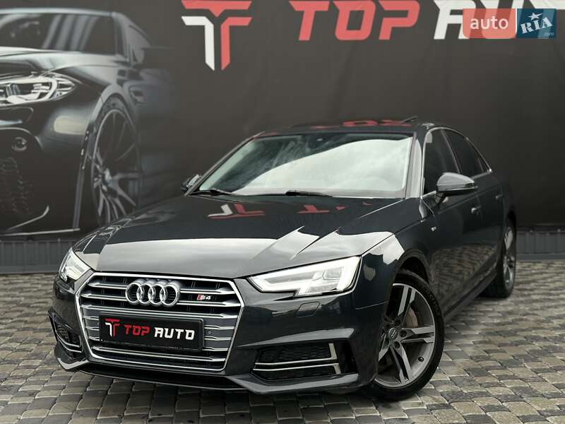 Седан Audi A4 2017 в Львові