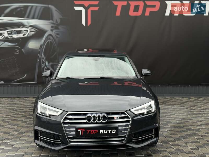 Седан Audi A4 2017 в Львові