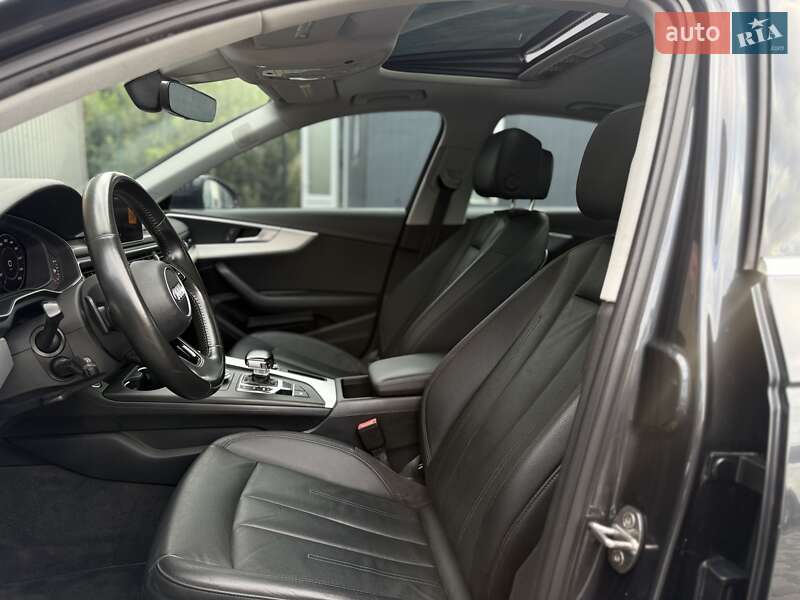 Седан Audi A4 2017 в Львові