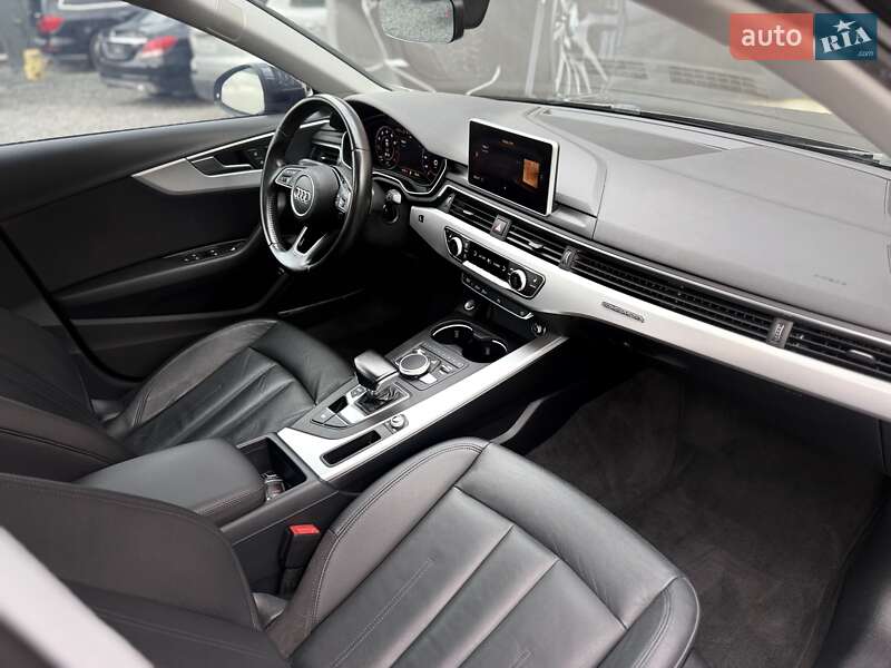 Седан Audi A4 2017 в Львові