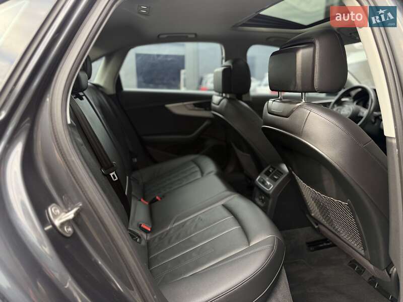 Седан Audi A4 2017 в Львові