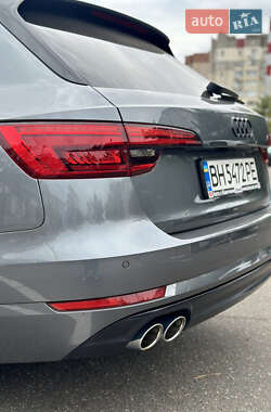 Универсал Audi A4 2017 в 