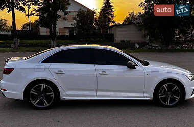 Седан Audi A4 2016 в 