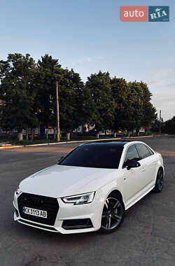 Седан Audi A4 2016 в 