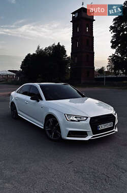 Седан Audi A4 2016 в 