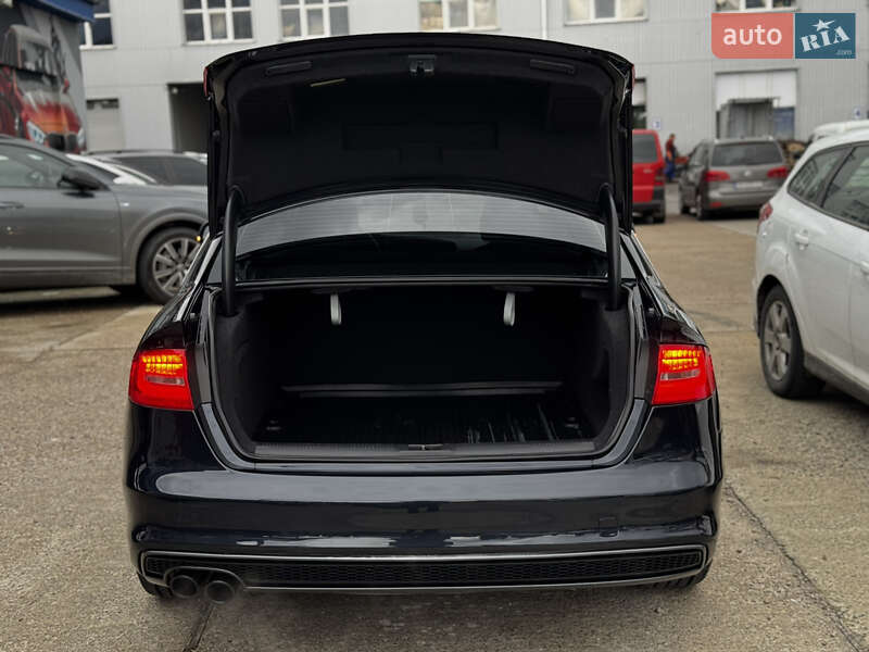 Седан Audi A4 2014 в Житомирі