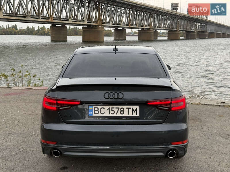 Седан Audi A4 2017 в Днепре