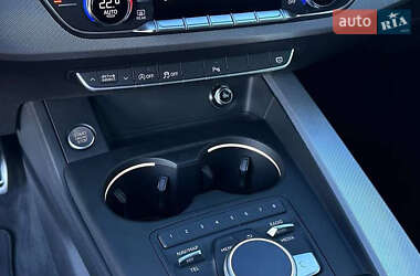 Седан Audi A4 2015 в 
