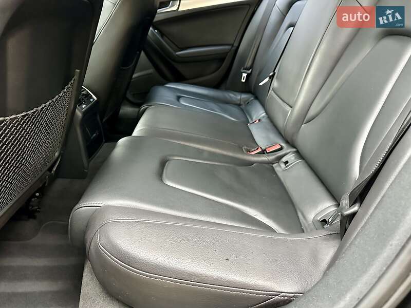 Седан Audi A4 2016 в Вінниці